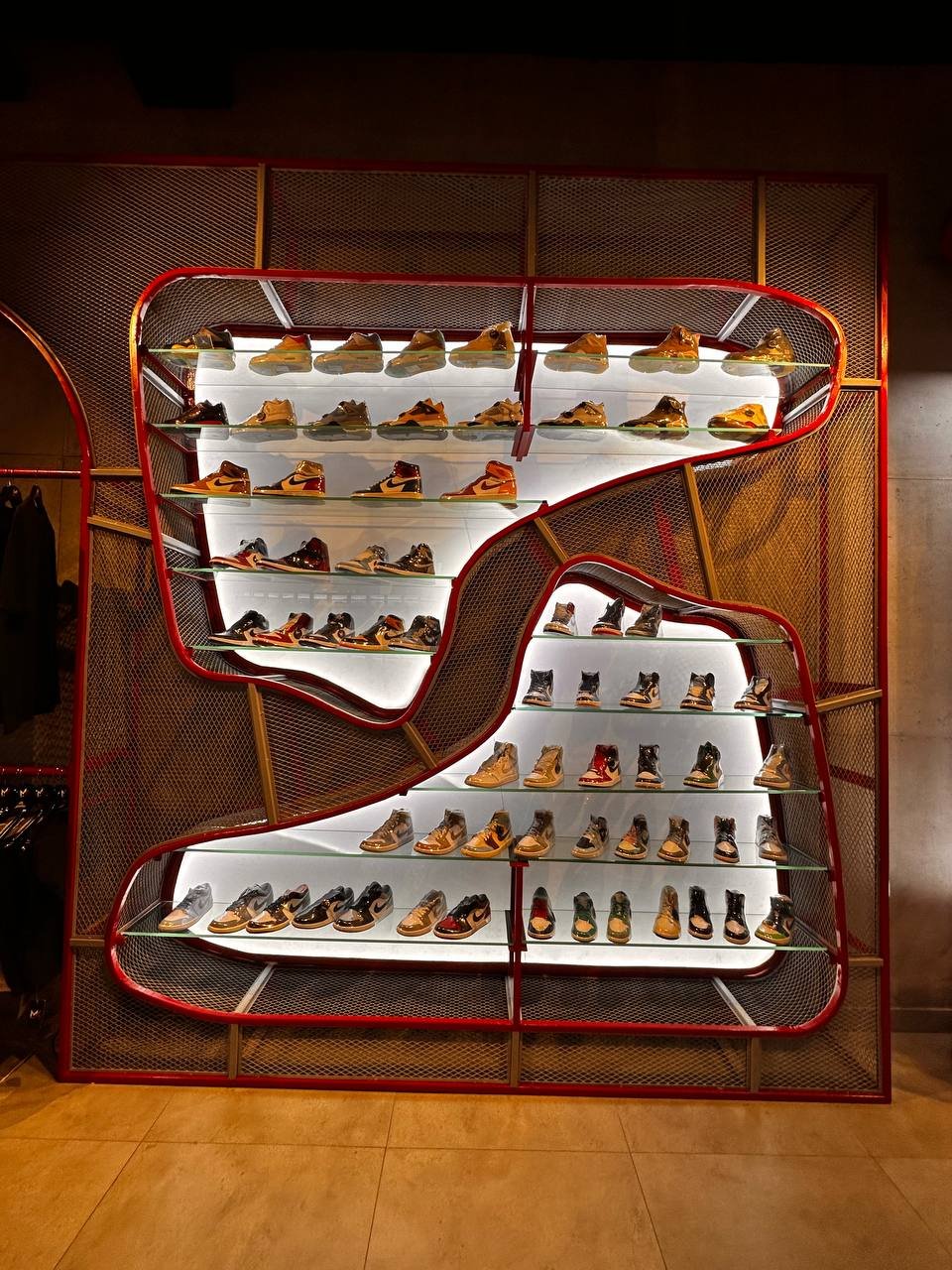 تصميم داخلي لمحل تجاري