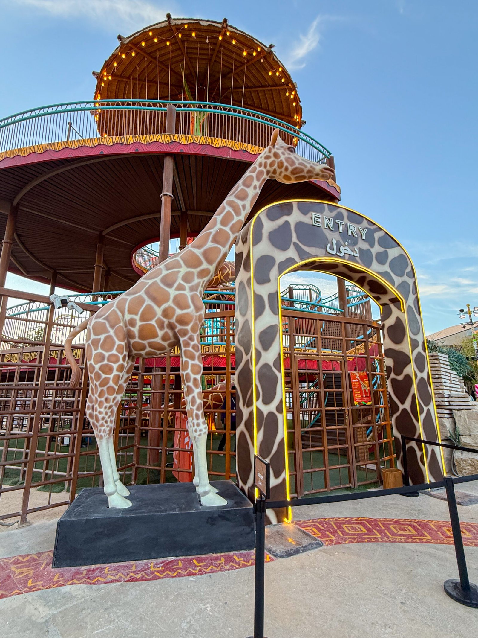 مجسم زرافه من فايبر جلاس