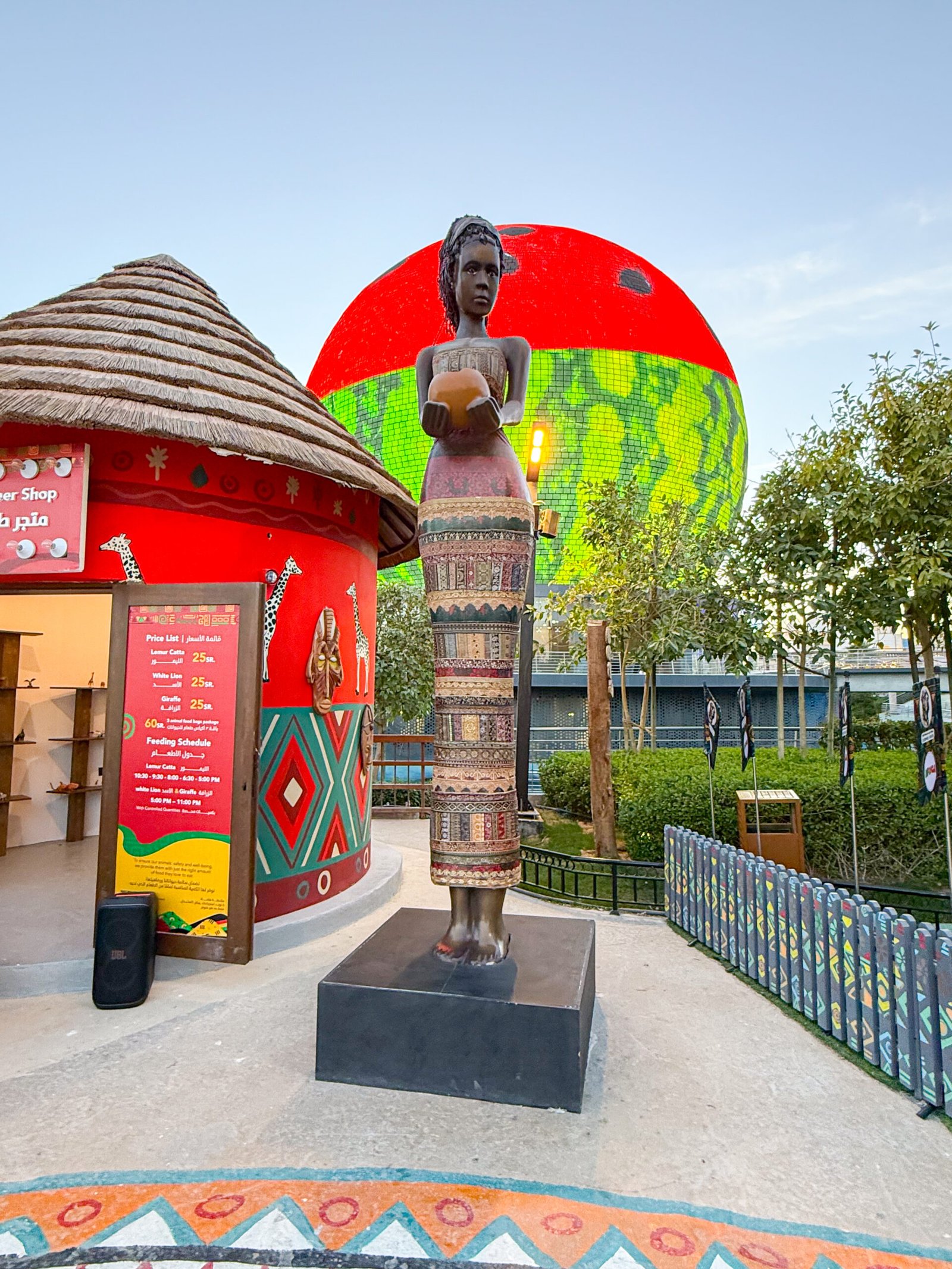 مجسم فني من الفايبر جلاس